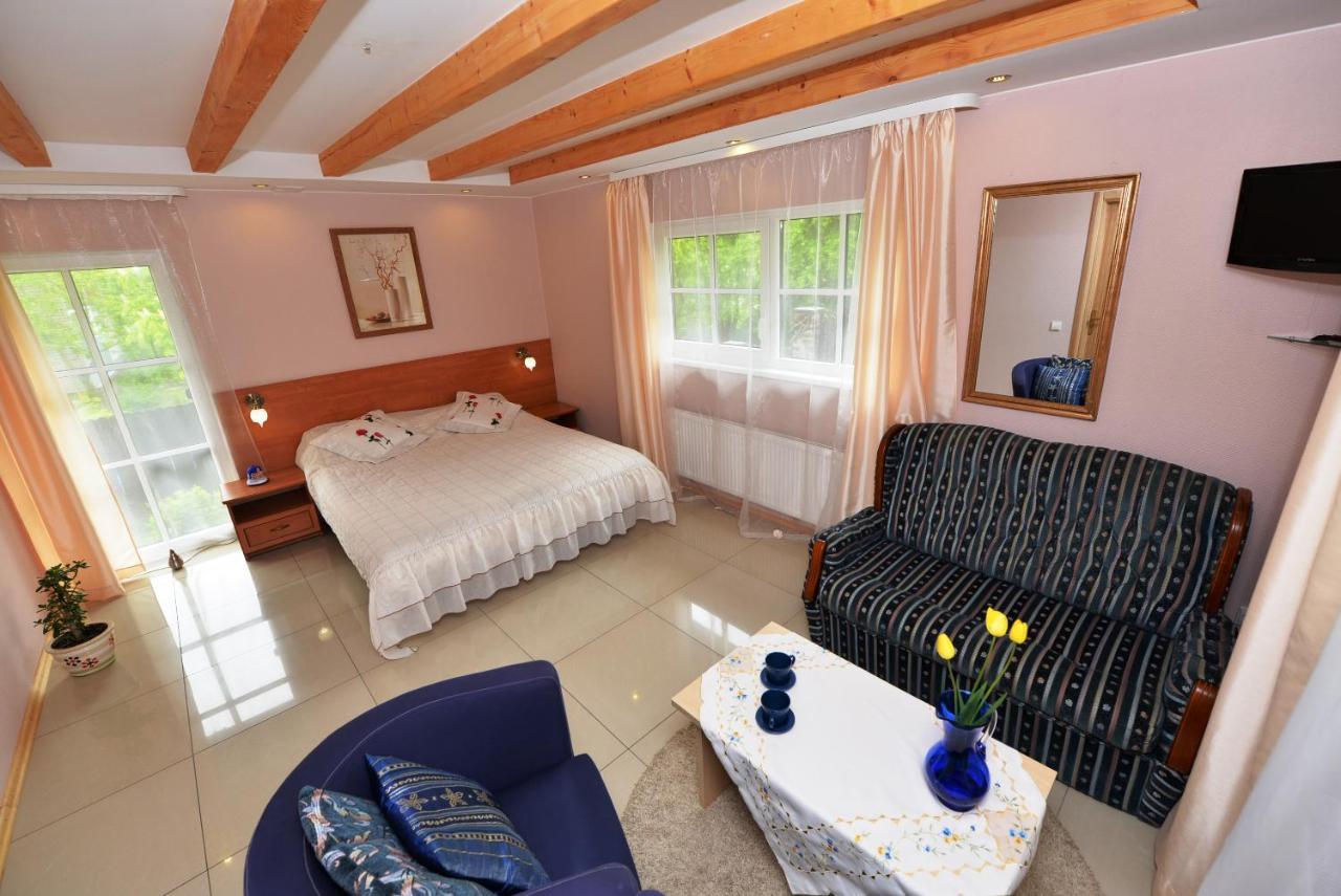"Trakaitis" Nameliai Otel Dış mekan fotoğraf